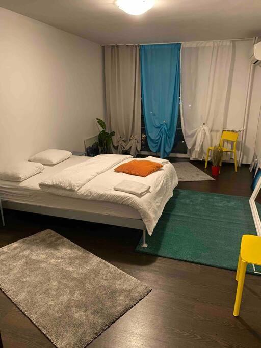 Apartment 43 *